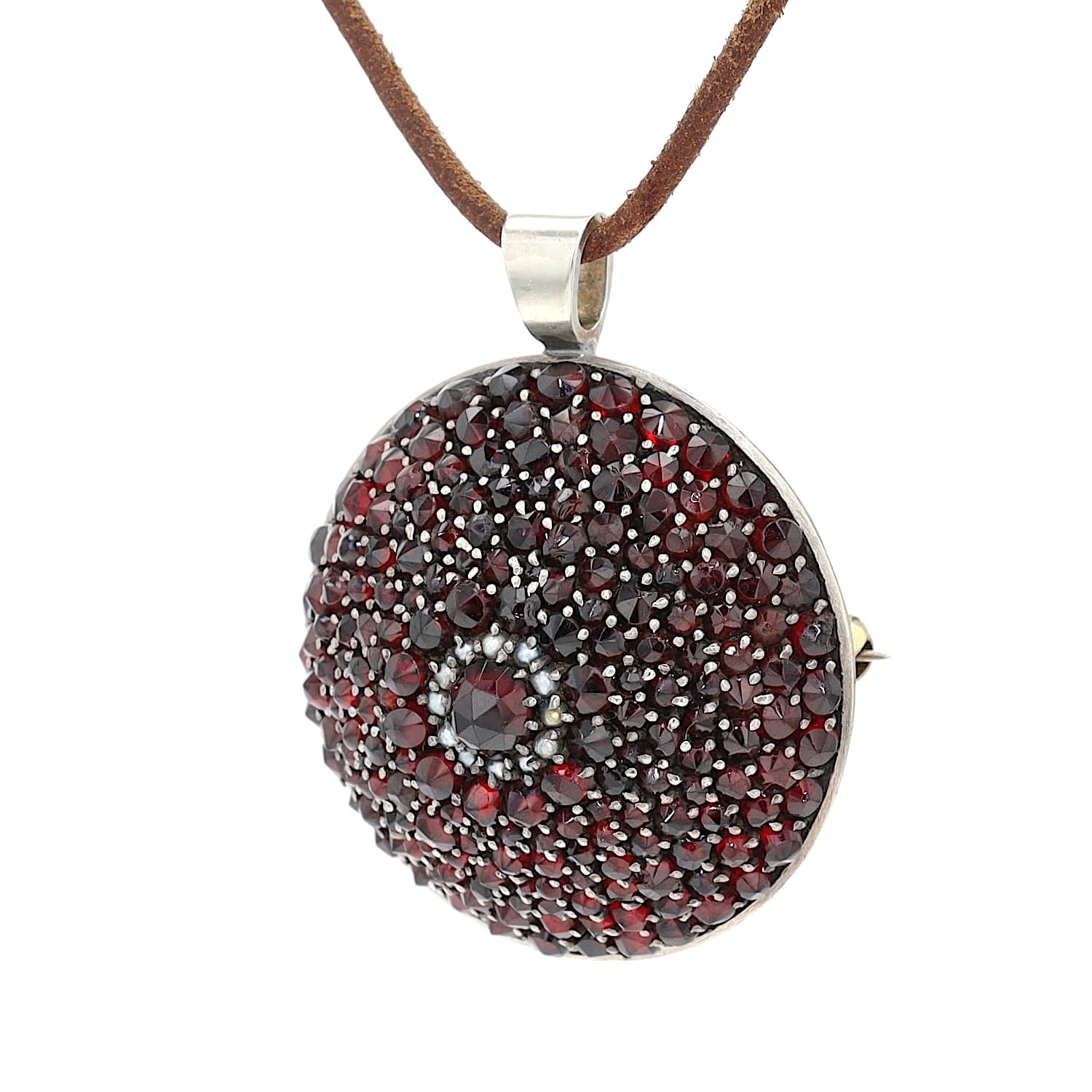 vintage pendant/brooch Tombac with Bohemian grenades, hanging turned left