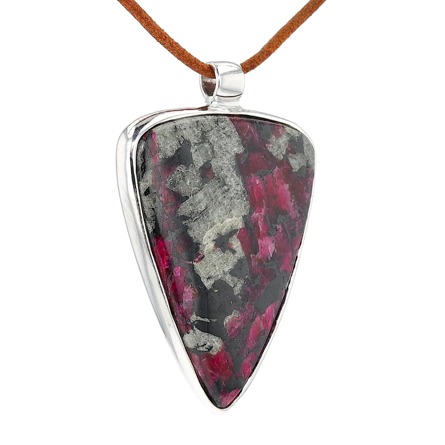 Pendant in 925 silver with a eudialyte, hanging turned to the right