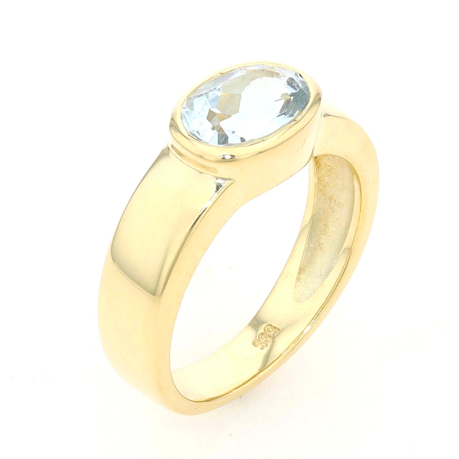 Ring in 585er Gelbgold mit einem Aquamarin, stehend
