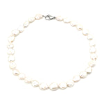 Keshi-Zuchtperlenkette, liegend geschlossen