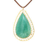 Pendant in 750 yellow gold with an aventurine quartz, hanging frontally