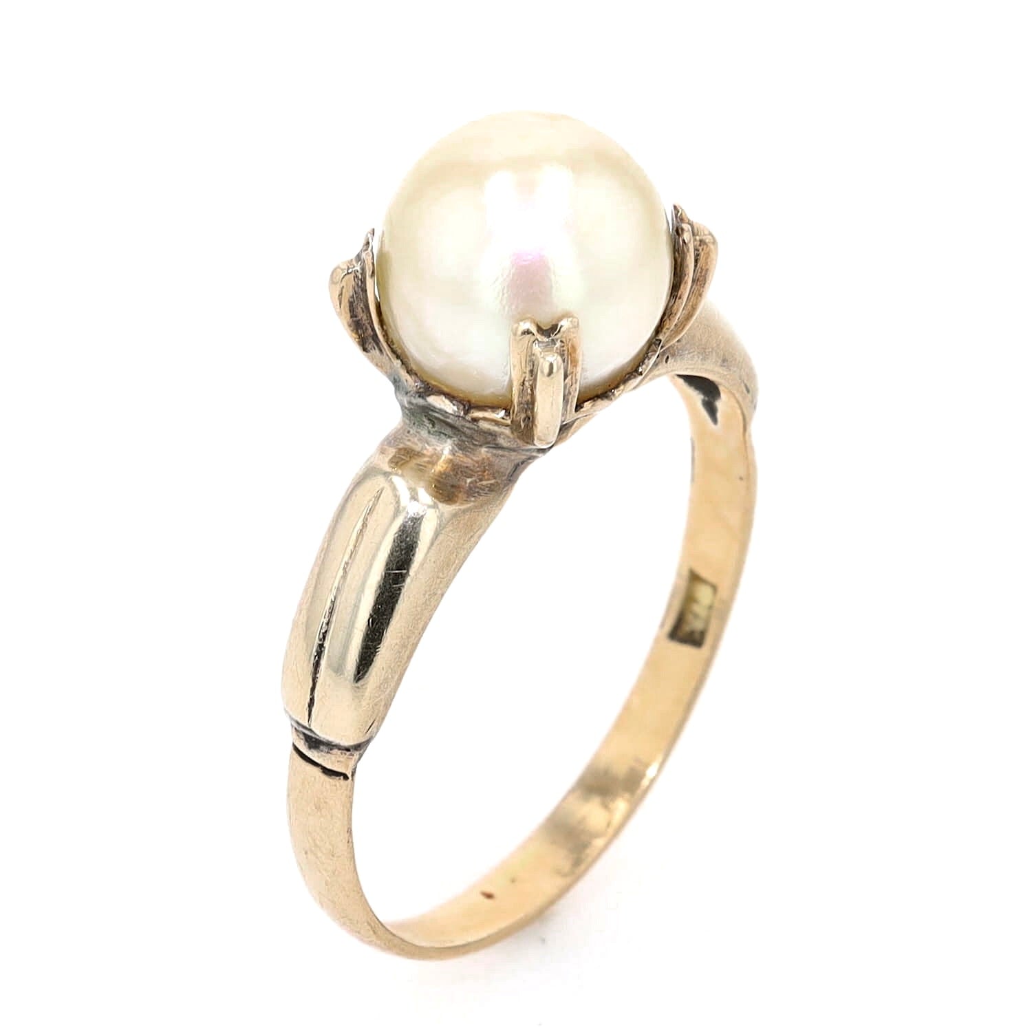 Vintage Ring in 12 kt Gelbgold mit einer Zuchtperle, stehend