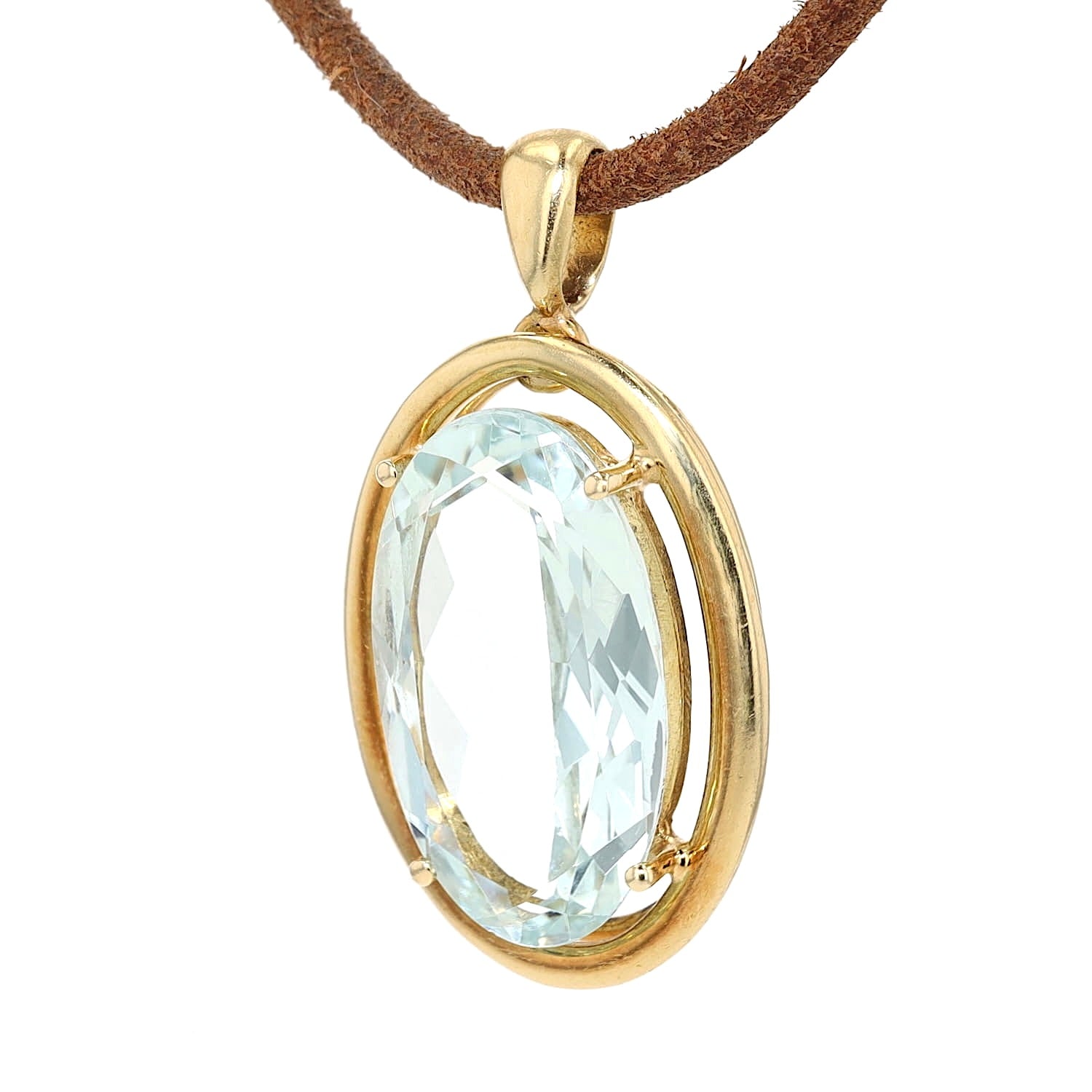 Anhänger in 585er Gelbgold mit einem Aquamarin, hängend links gedreht