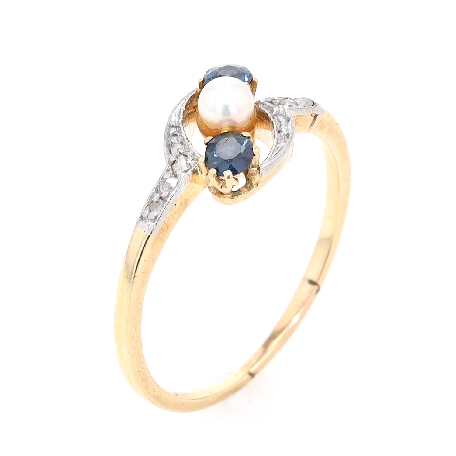 Jugendstil Ring in 585er Gelbgold, platiniert mit zwei blauen Saphiren, einer Perle und Diamanten, stehend