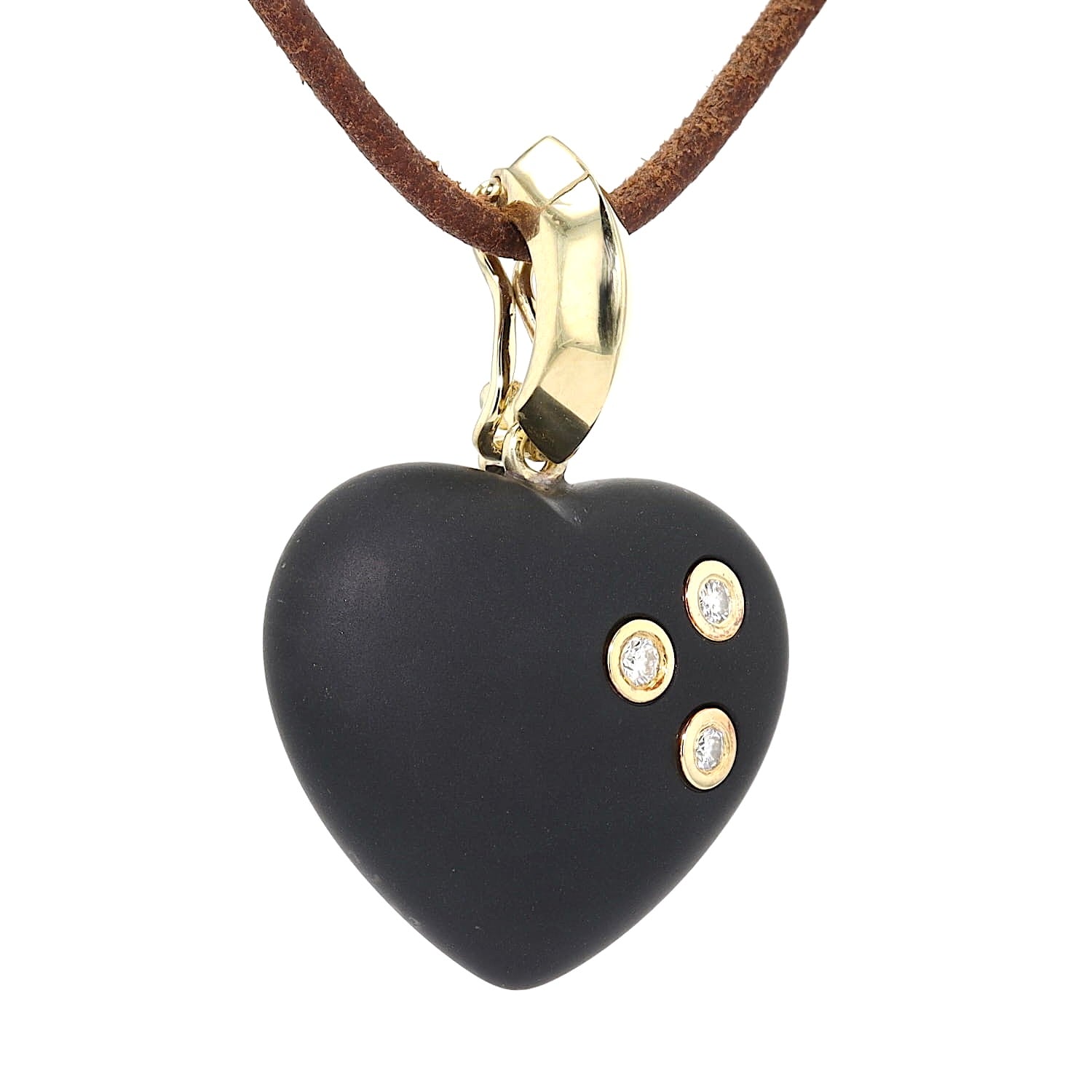 Pendant with an onyx heart, 585 gold and three Brilliants, hanging turned right