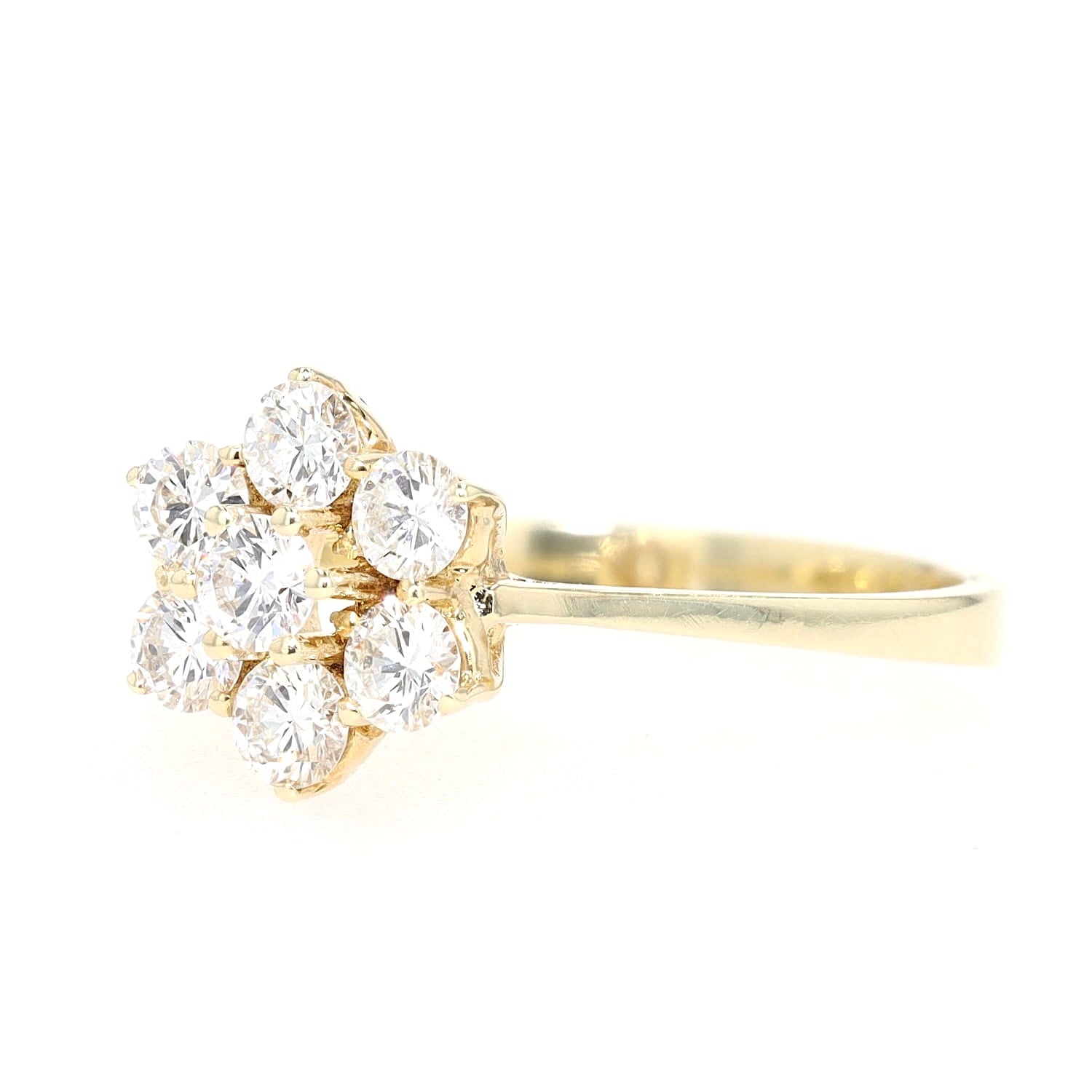 Ring in 585er Gelbgold mit Brillanten ca. 0,50 ct , liegend links gedreht