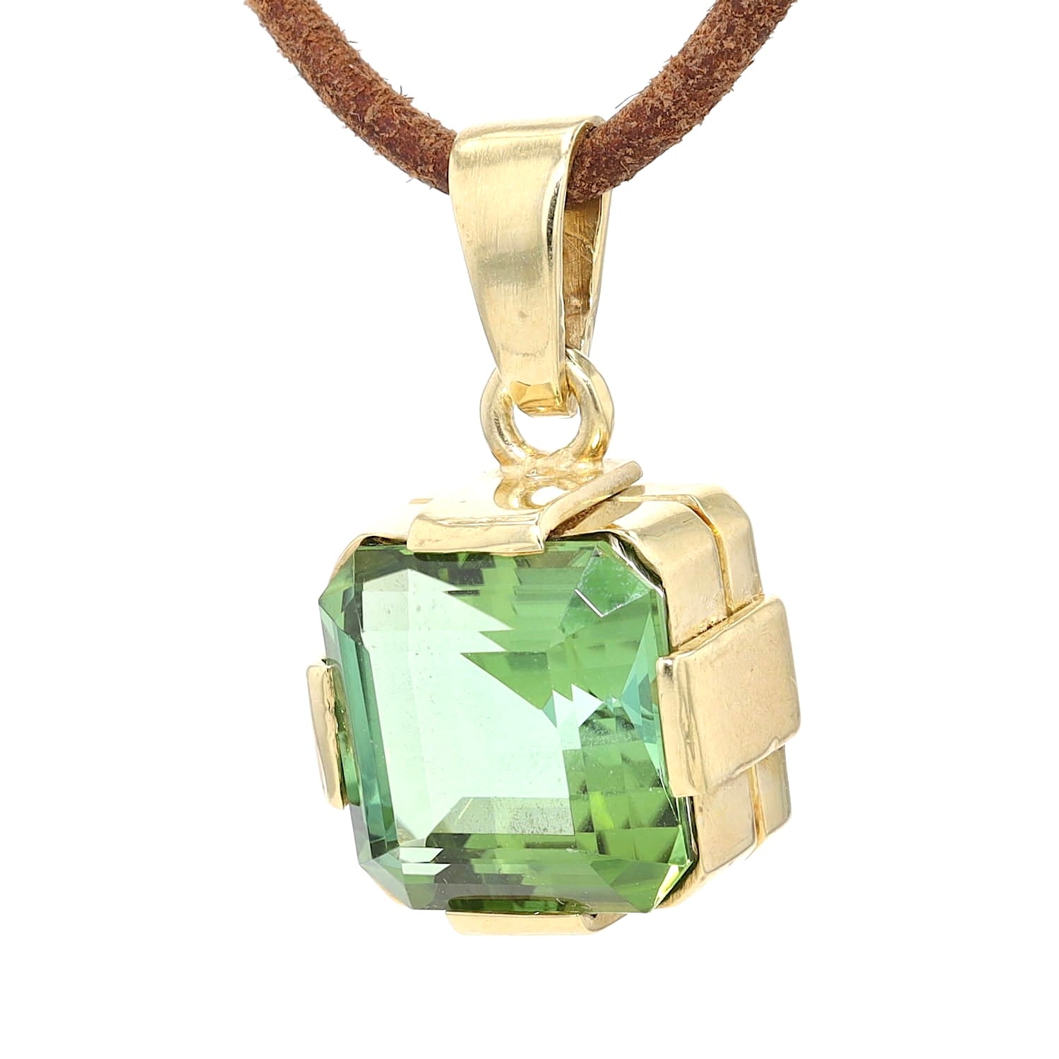 Anhänger in 585er Gelbgold mit einem Turmalin, hängend links gedreht