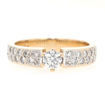Ring in 585er Gelbgold mit Brillanten gesamt ca. 0,50 ct, liegend frontal