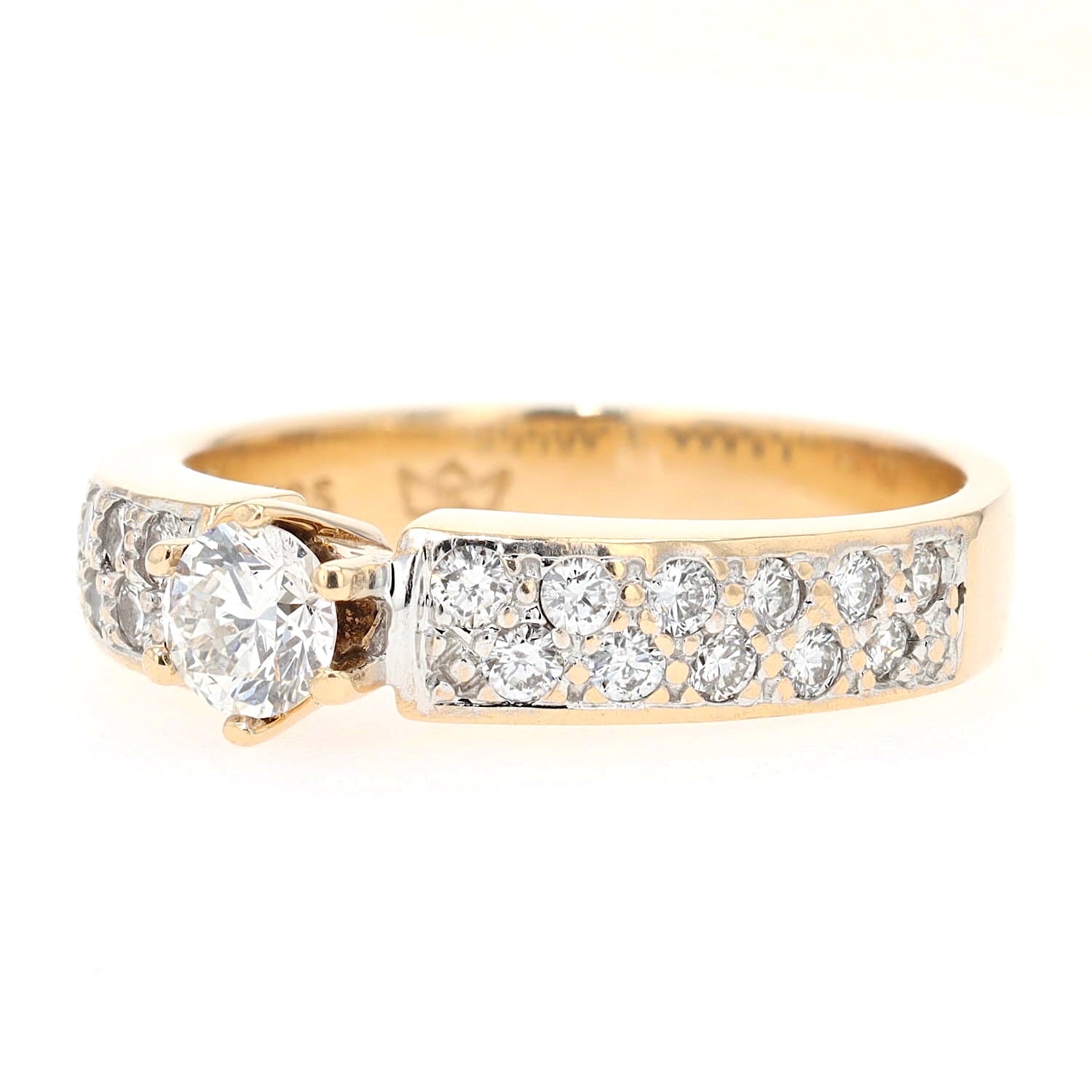 Ring in 585er Gelbgold mit Brillanten gesamt ca. 0,50 ct, liegend links gedreht