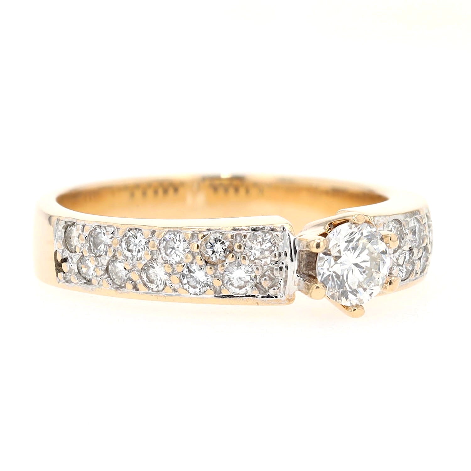 Ring in 585er Gelbgold mit Brillanten gesamt ca. 0,50 ct, liegend rechts gedreht