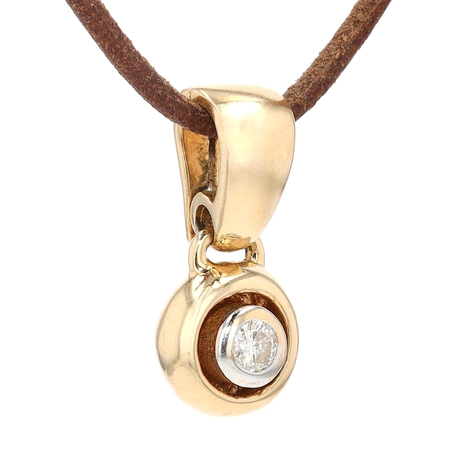 Anhänger in 585er Gelbgold mit einem Brillanten, hängend rechts gedreht