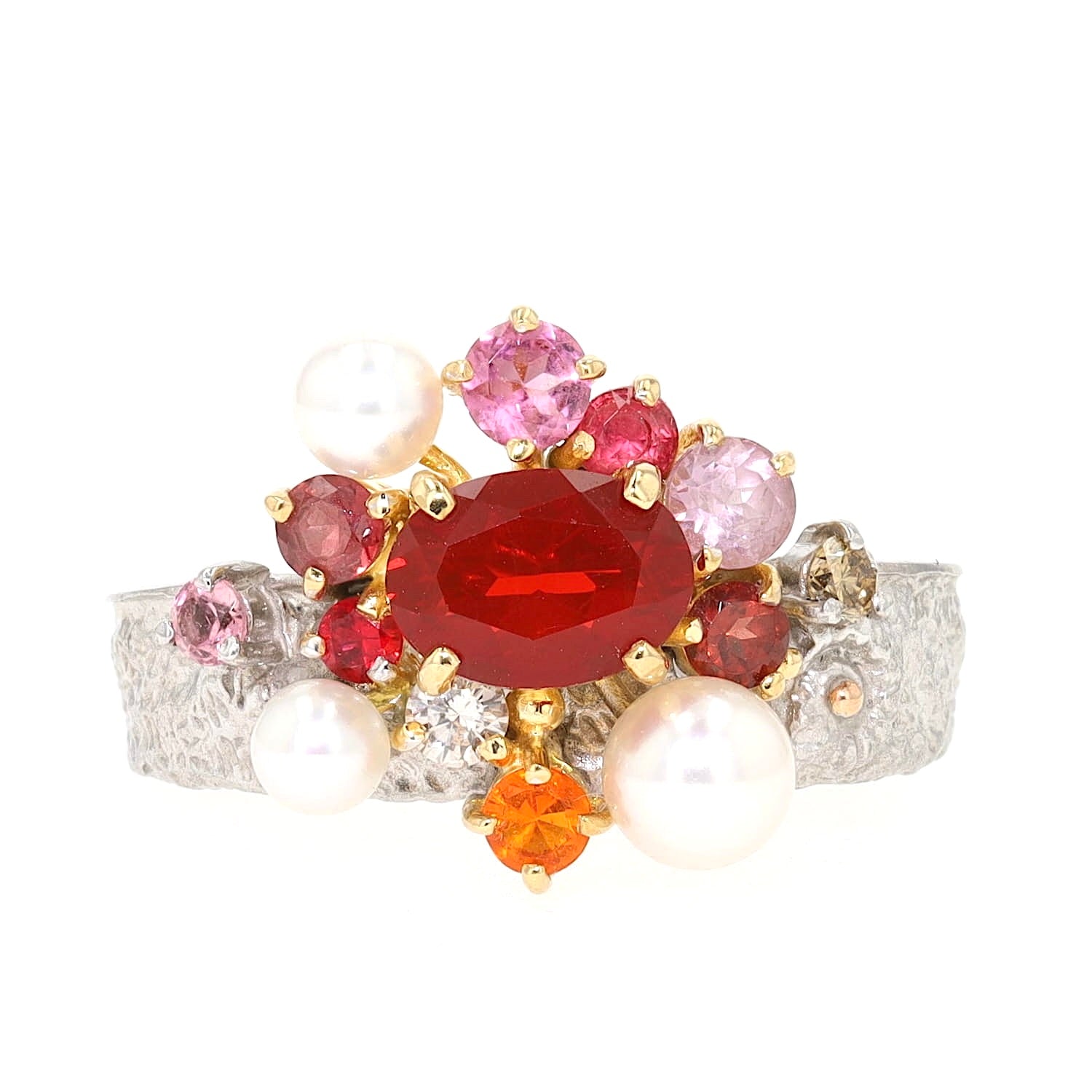 Ring in 750er Weißgold mit Feueropalen, Zuchtperlen, Brillanten, Turmalinen und einem synth. Spinell, liegend frontal
