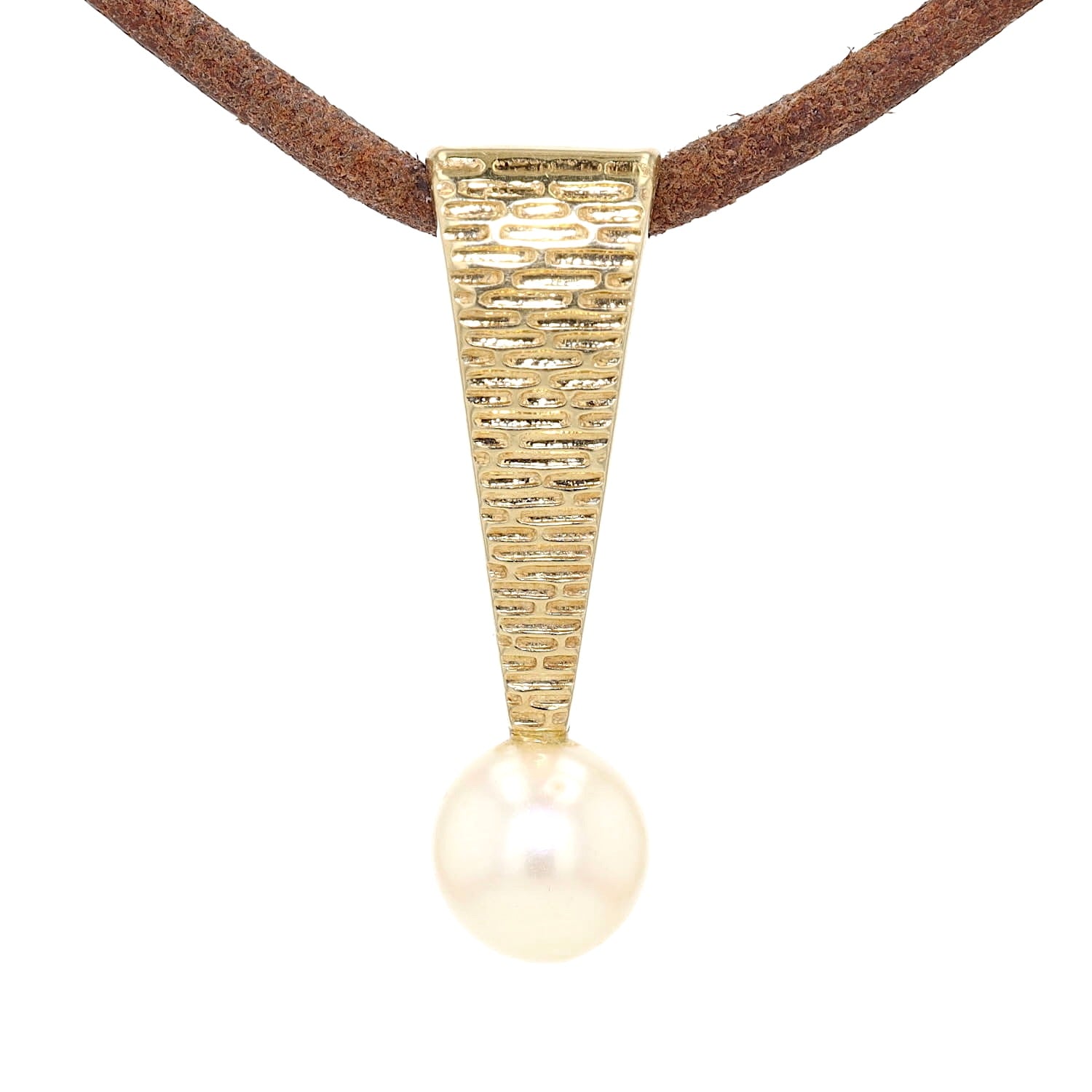Pendant in 585 yellow gold with a cultured pearl, hanging frontally