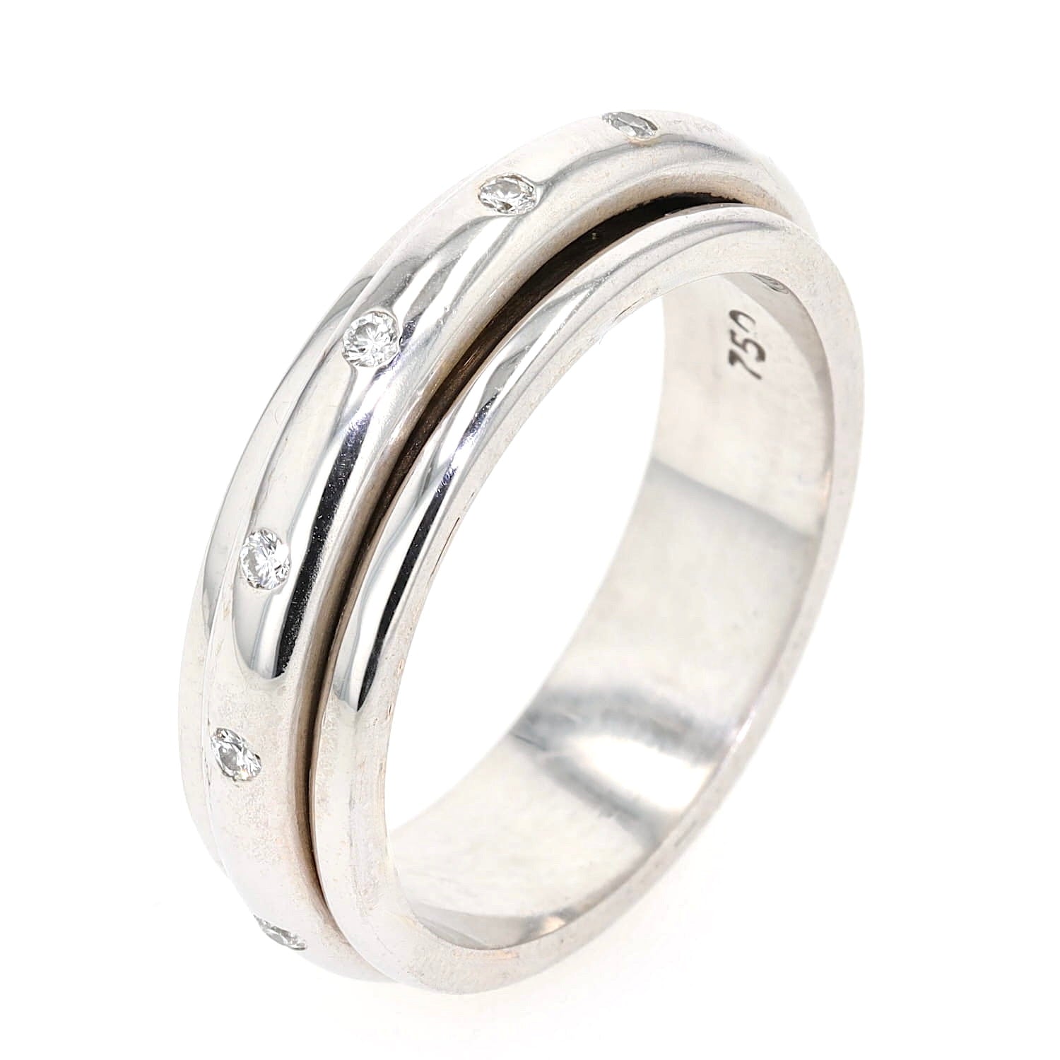 Game ring in 750 white gold Brilliants, standing