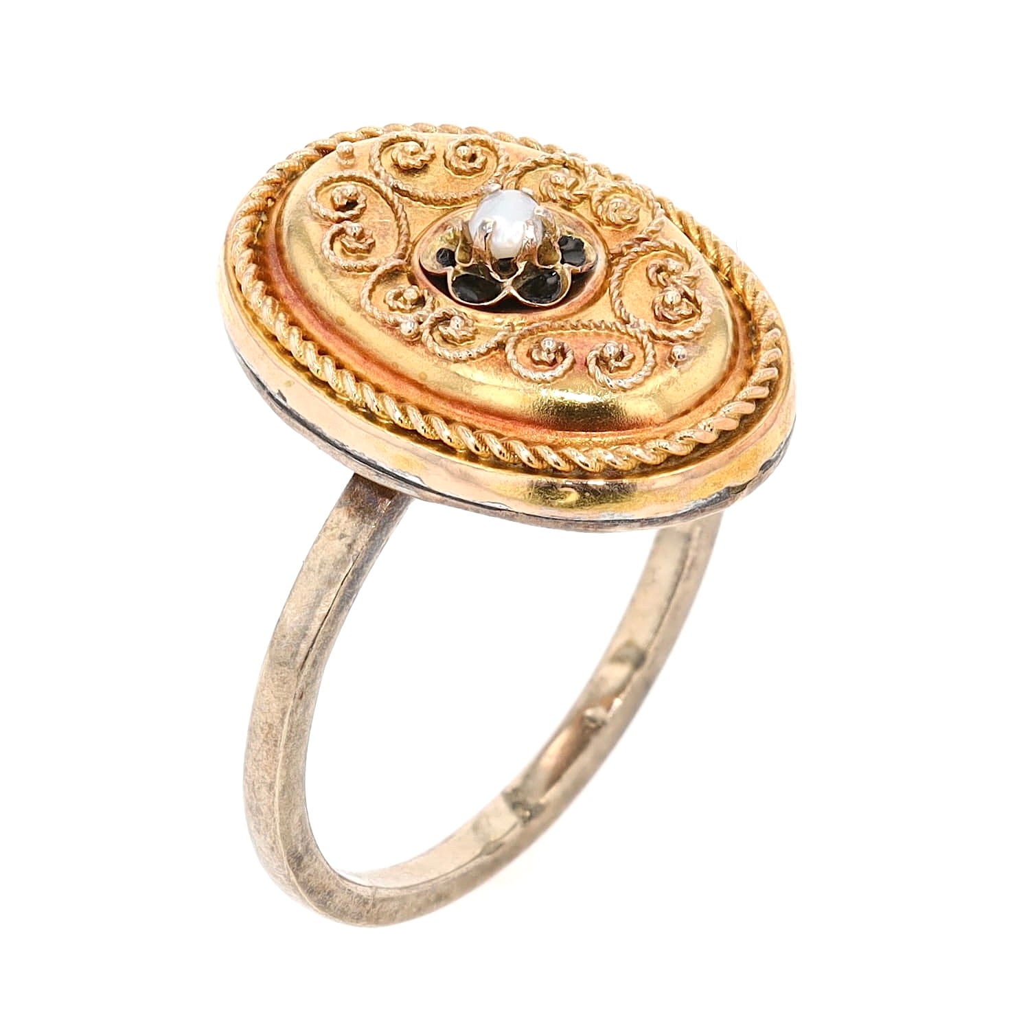Antiker Ring um 1900 aus 333er Gold und vergoldet mit einer Saatperle, stehend