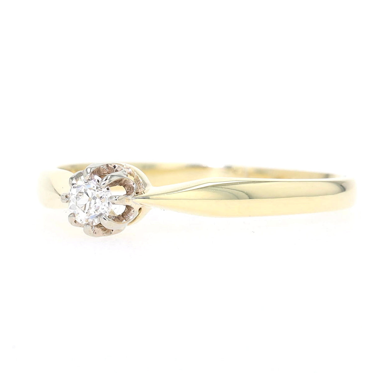 Ring in 585 yellow gold with a 0.12 ct Brilliants Lying frontally turned slightly to the left