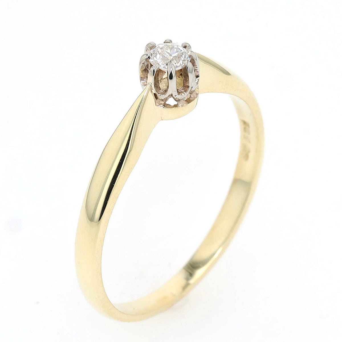 Ring in 585 yellow gold with a 0.12 ct Brilliants, standing