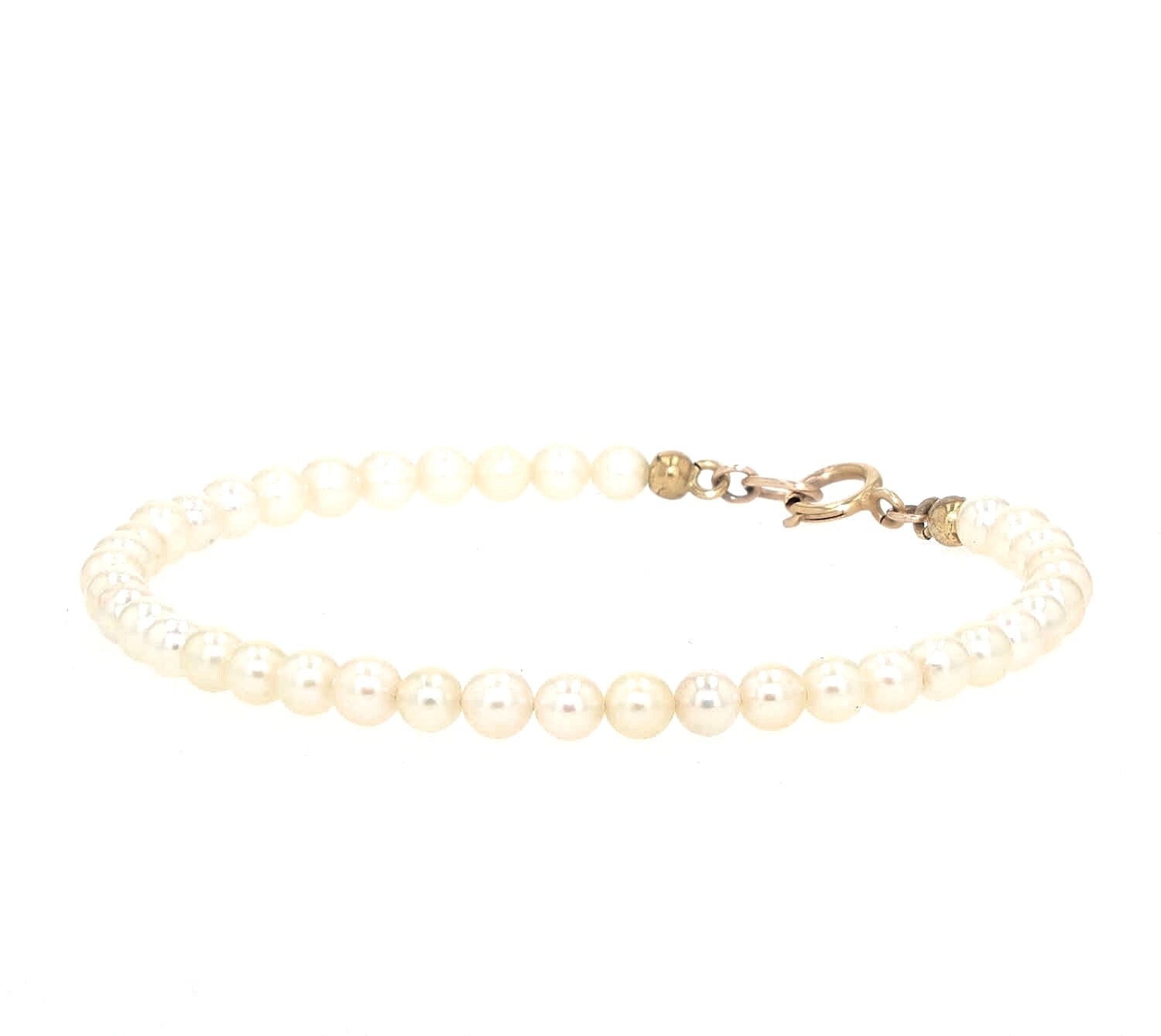 Zartes Zuchtperlenarmband mit einem Schloss aus 585er Gelbgold, liegend geschlossen