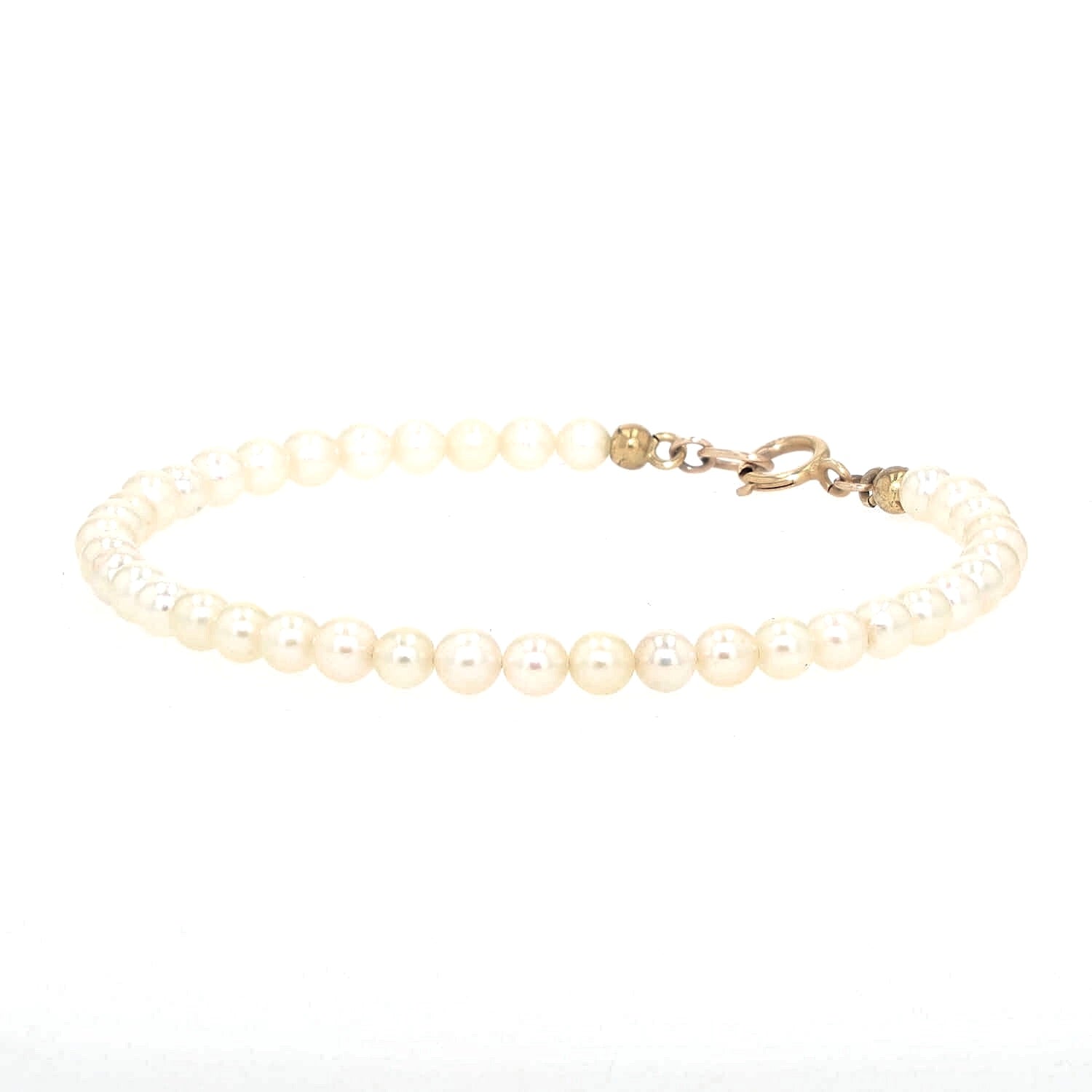 Zartes Zuchtperlenarmband mit einem Schloss aus 585er Gelbgold, liegend geschlossen