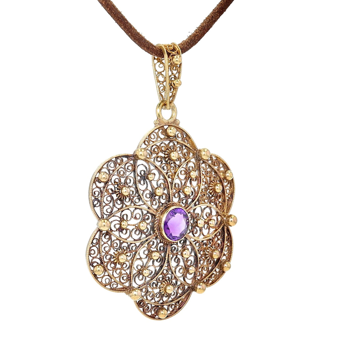 Jugendstil Anhänger in 585er Gelbgold mit einem Amethyst, hängend frontalleicht rechts gedreht