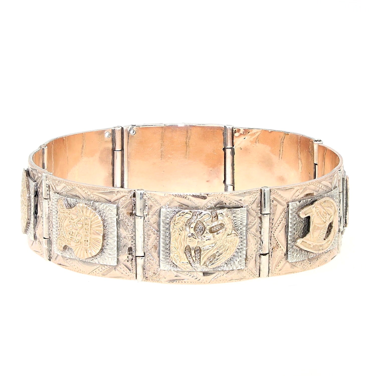 Ausgefallenes Vintage Armband in Silber und Gold , liegend geschlossen frontal leicht rechts gedreht