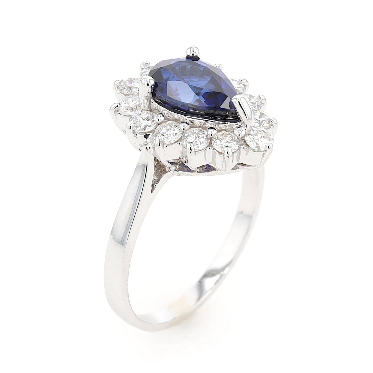 Ring in 585 white gold with a sapphire and brilliants