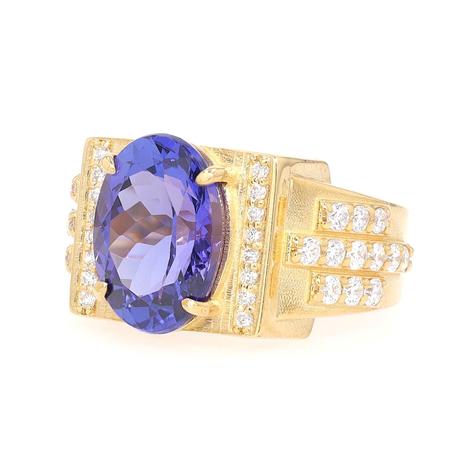 Ring in 750 yellow gold with one tanzanite and brilliants