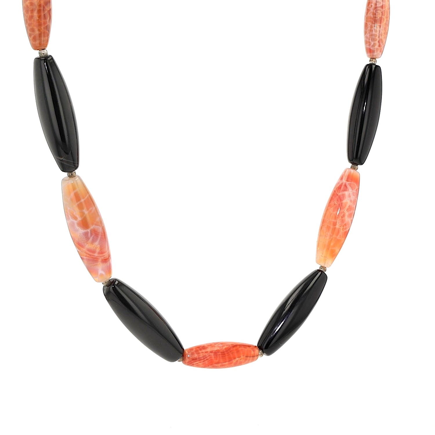 Kette aus Karneol und Onyx mit Magnetschloss und Kugeln aus Silber, hängend frontal